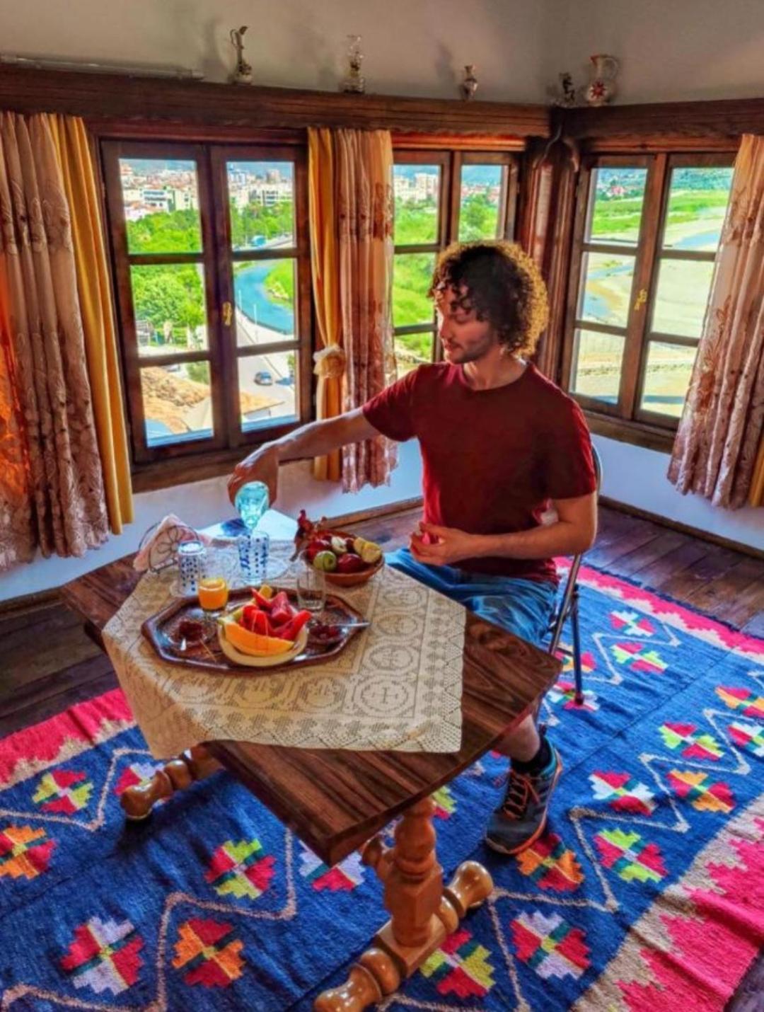Guest House Mikel Berat Buitenkant foto